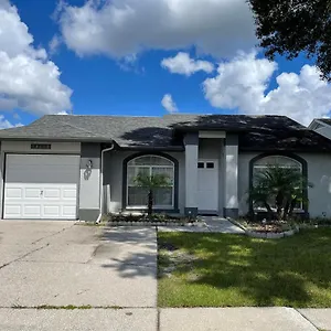 Holiday home Cozy 3 Bedroom Close To Everything In Tampa!, Tampa